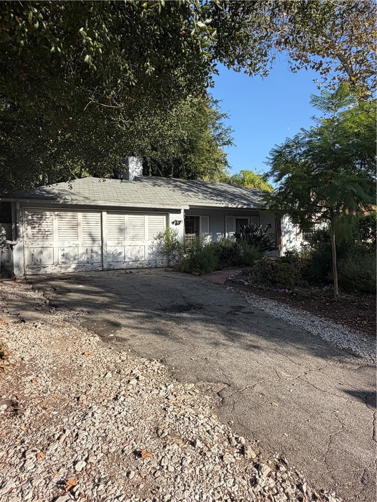 1110 S Los Robles Property Photo 29