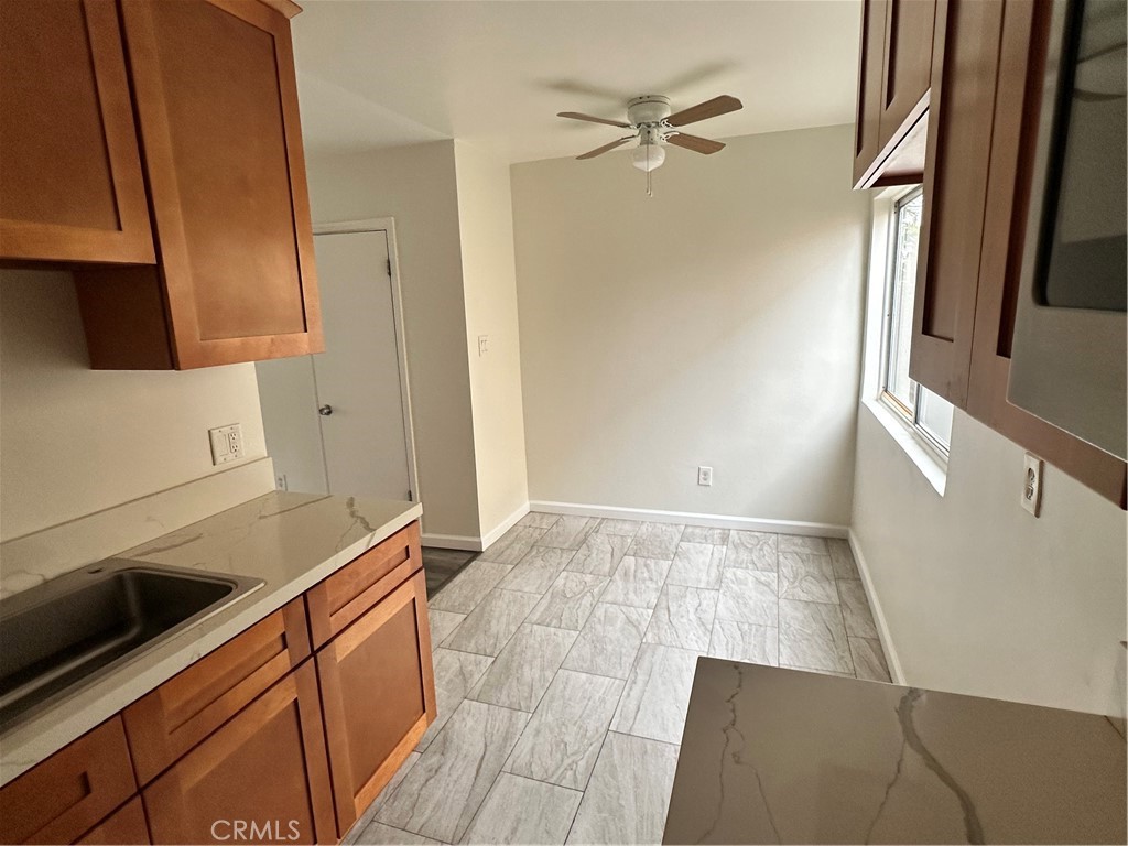 5458 Smiley Property Photo 2