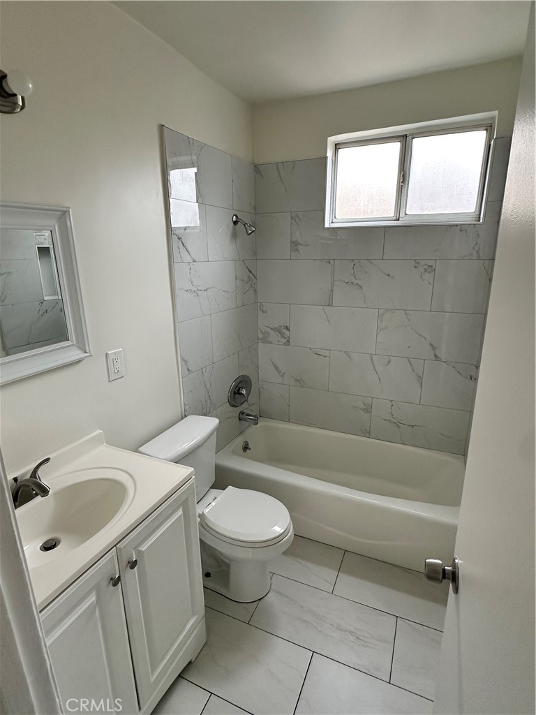 5458 Smiley Property Photo 4