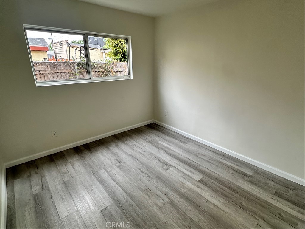 5458 Smiley Property Photo 8