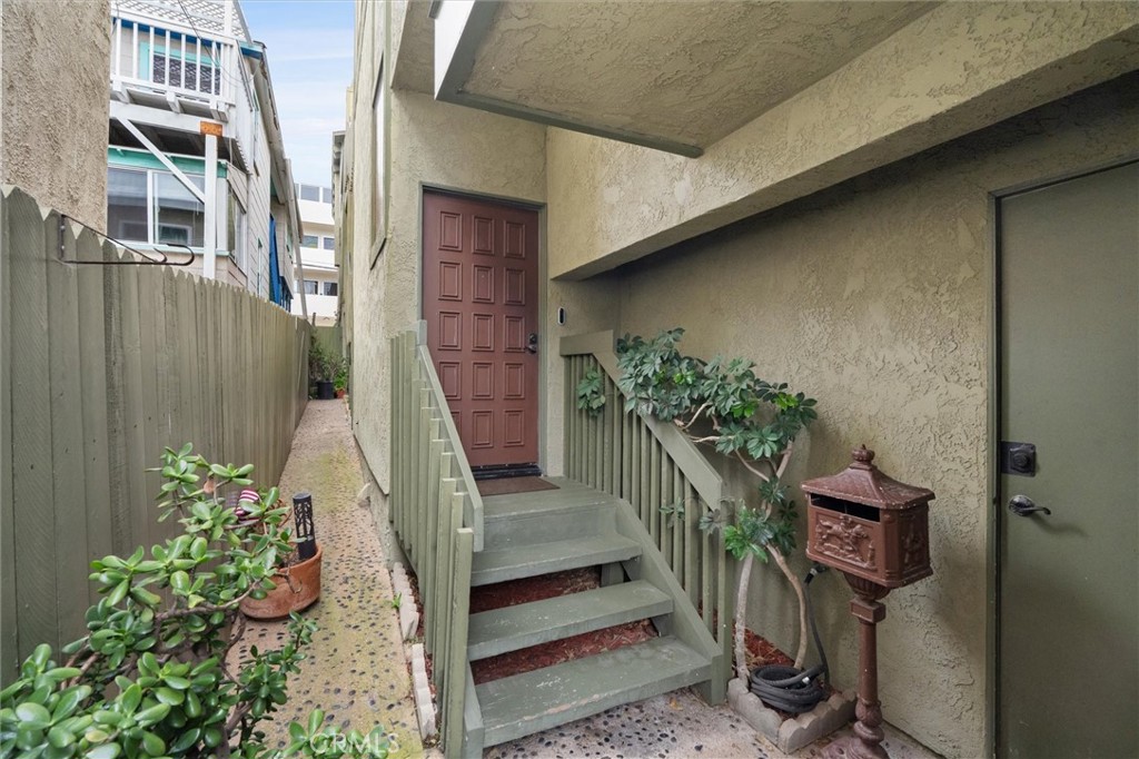 412 Manhattan Avenue Property Photo 22