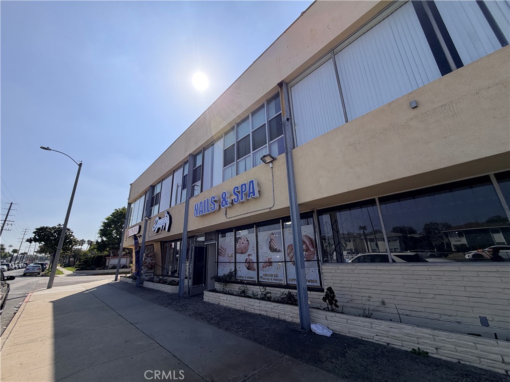 2602 W Imperial Highway B Property Photo 1