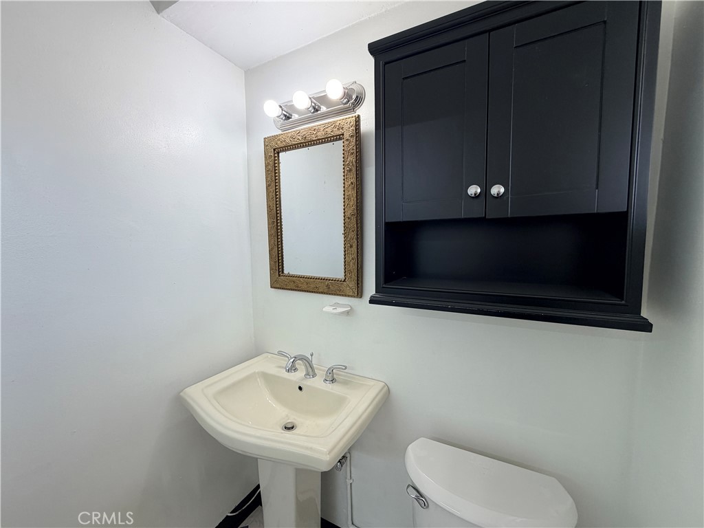 2610 W Imperial Highway B Property Photo 8