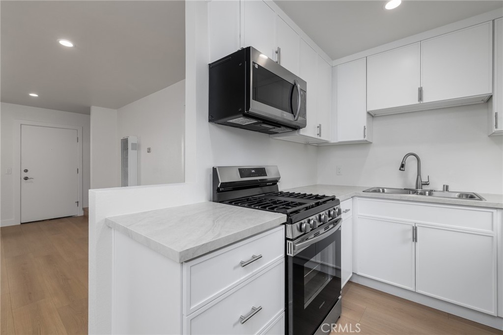 216 Sheldon Street 2 Property Photo 7