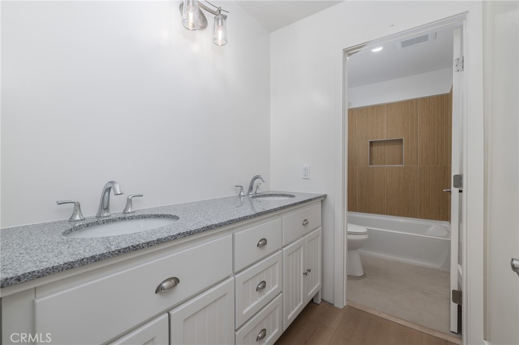 216 Sheldon Street 2 Property Photo 15