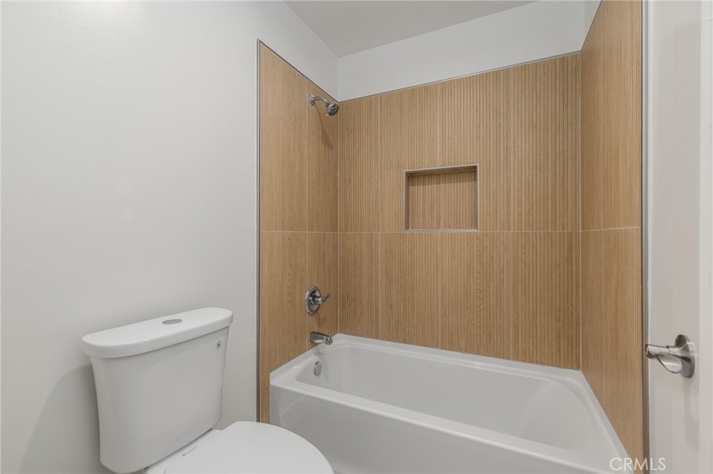 216 Sheldon Street 2 Property Photo 16