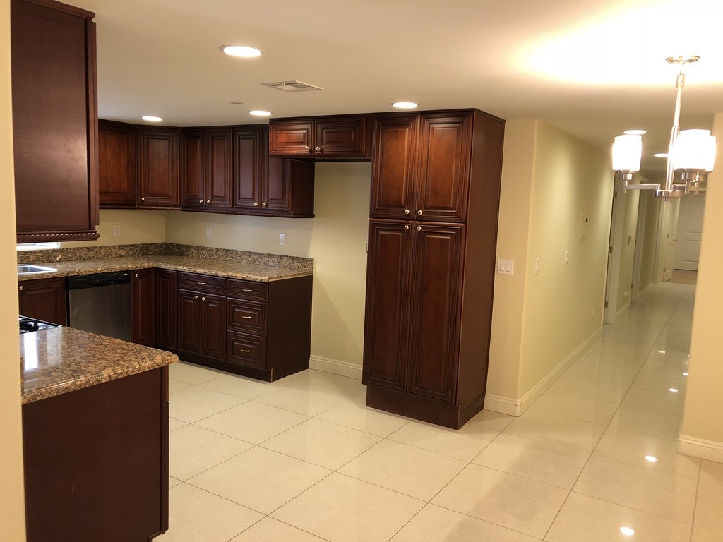 366 W 8th Street 34 Property Photo 2