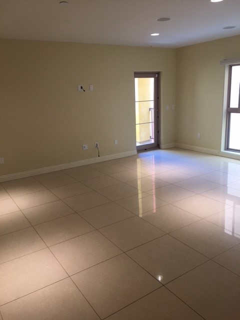 366 W 8th Street 34 Property Photo 8