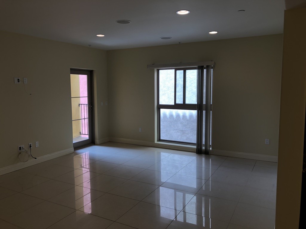 366 W 8th Street 34 Property Photo 9