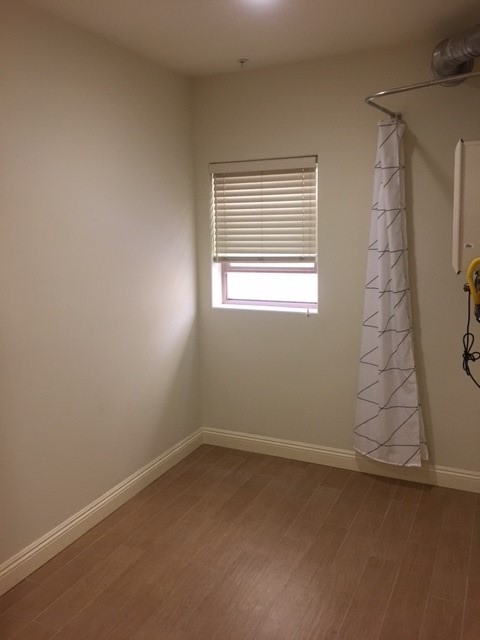 366 W 8th Street 34 Property Photo 23