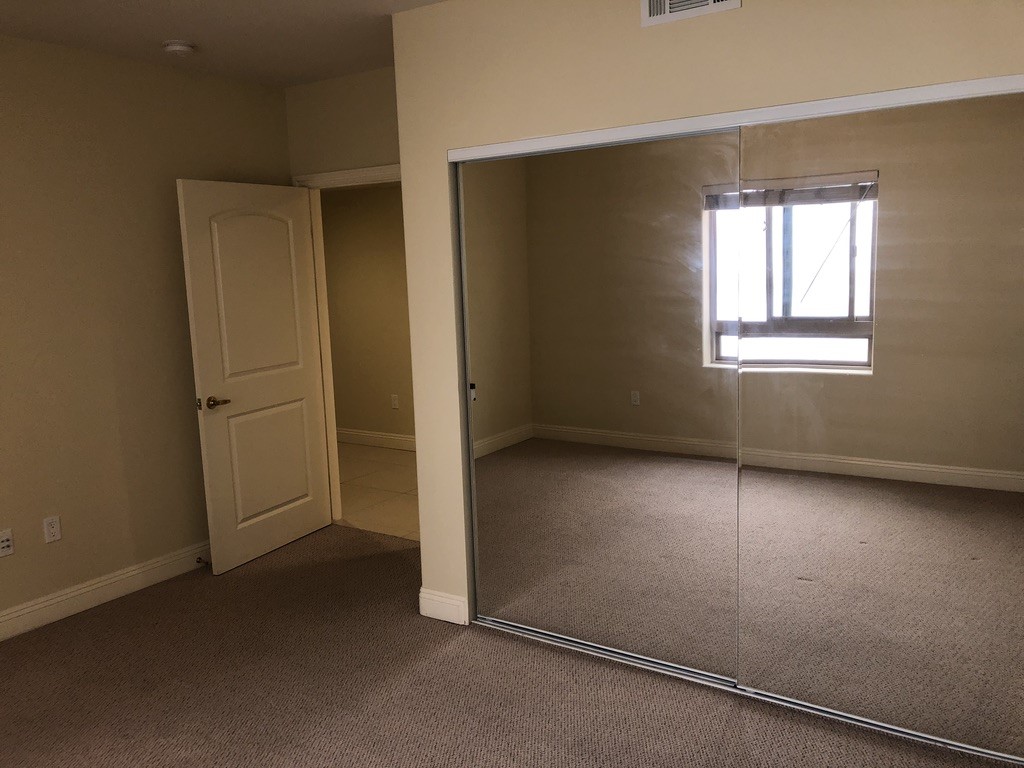 366 W 8th Street 34 Property Photo 24