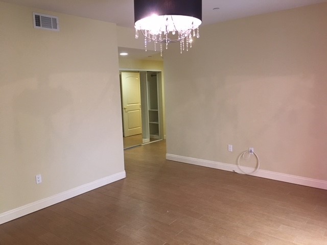 366 W 8th Street 34 Property Photo 28