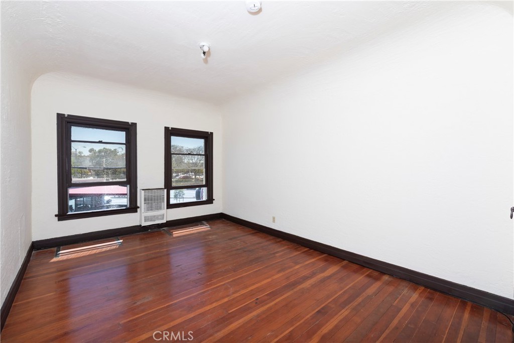 1116 Sartori Avenue 211 Property Photo 2