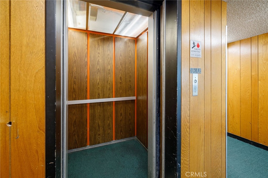 28041 Hawthorne 209 Property Photo 8