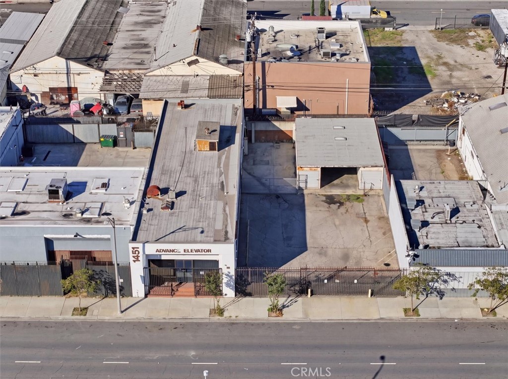1451 Santa Fe Avenue Property Photo 8