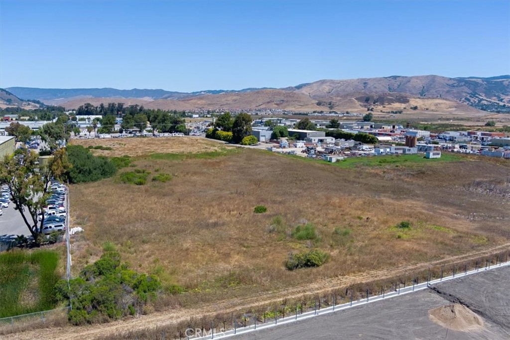 197 Suburban Road Property Photo 2