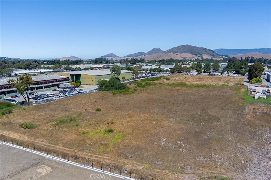 197 Suburban Road Property Photo 4