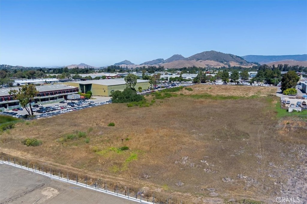 197 Suburban Road Property Photo 4