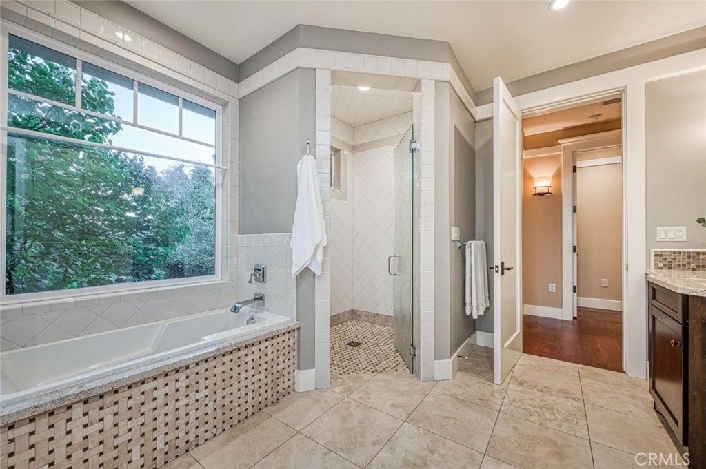 1098 S Rainbow Avenue Property Photo 20