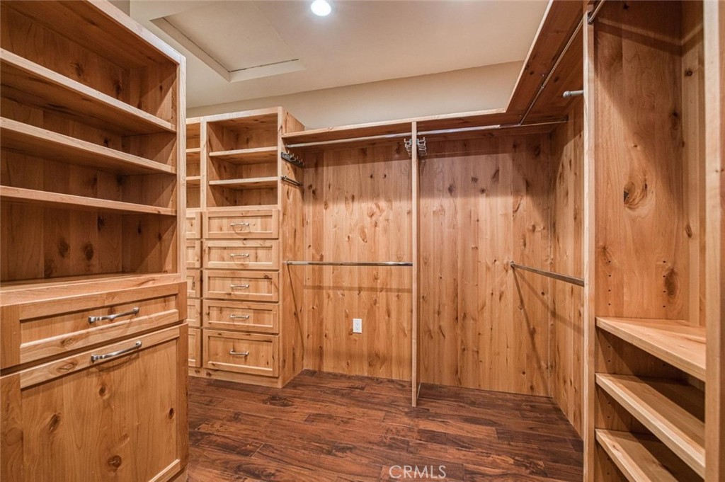 1098 S Rainbow Avenue Property Photo 24