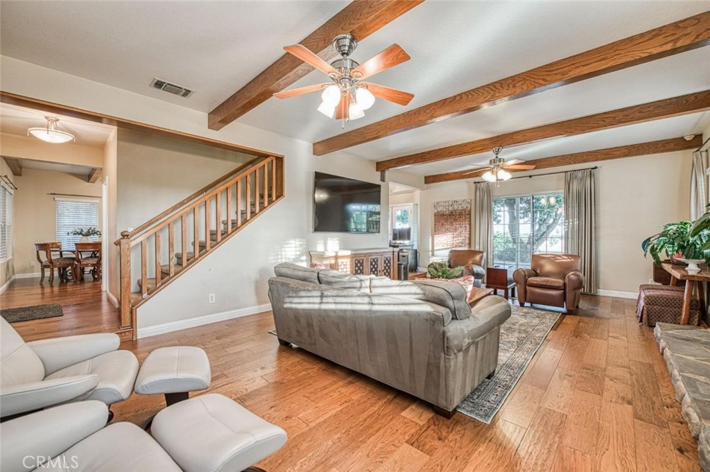 1098 S Rainbow Avenue Property Photo 35