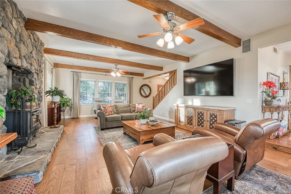 1098 S Rainbow Avenue Property Photo 36