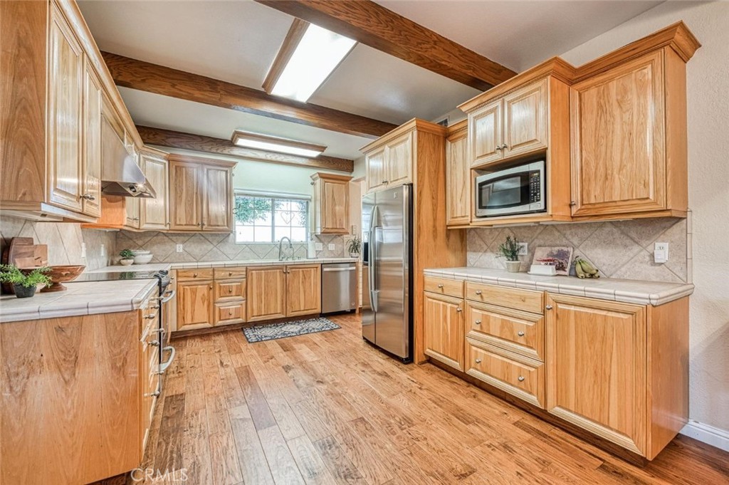 1098 S Rainbow Avenue Property Photo 40