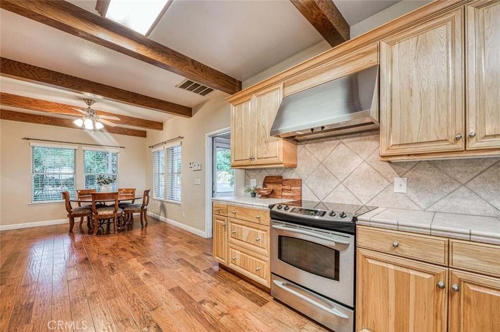 1098 S Rainbow Avenue Property Photo 42