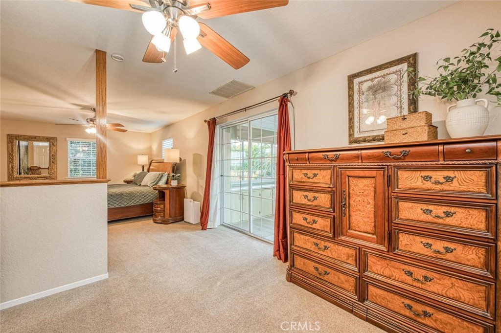 1098 S Rainbow Avenue Property Photo 47