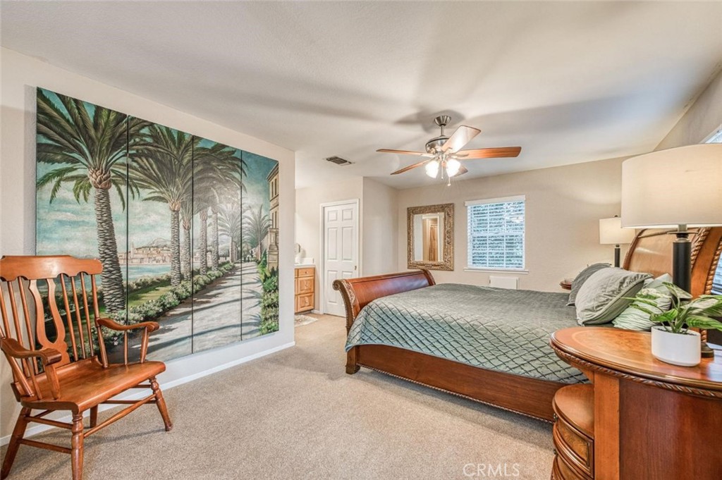 1098 S Rainbow Avenue Property Photo 48