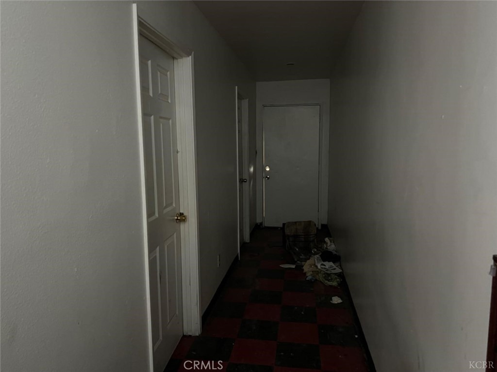 225 E Kings Street Property Photo 7