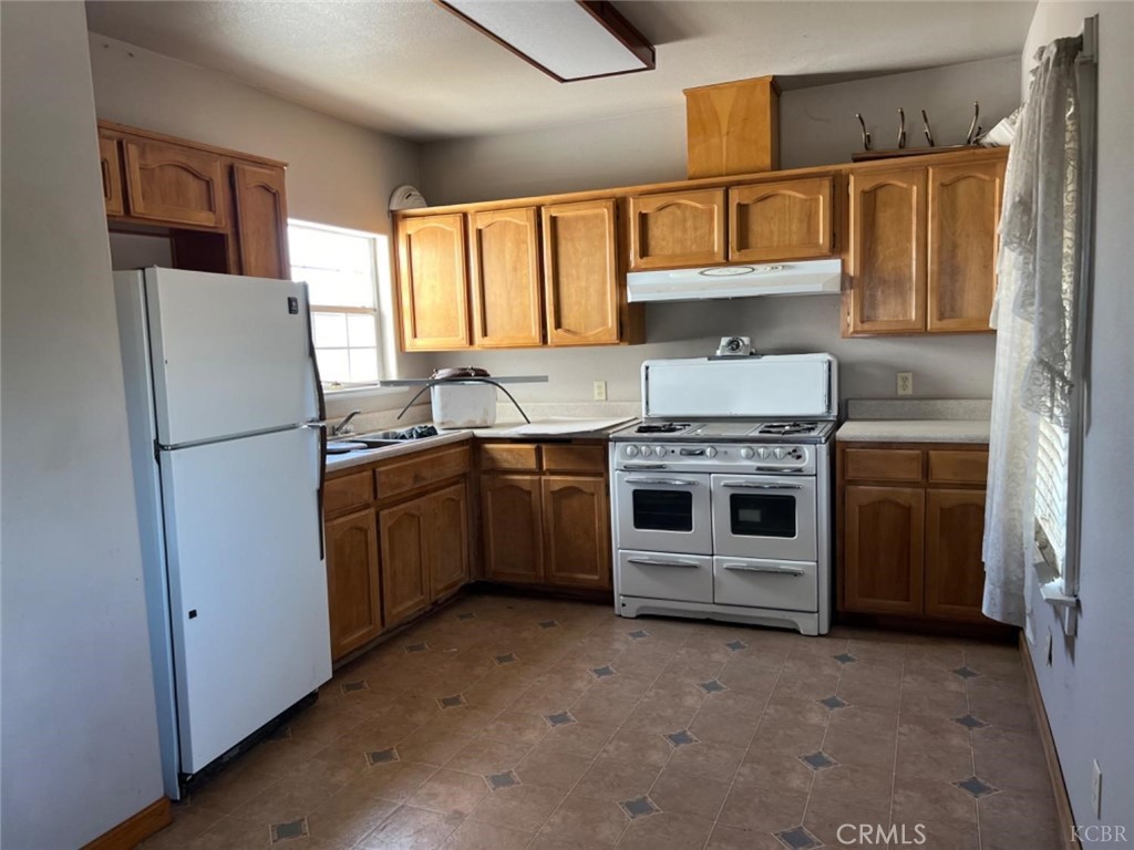 225 E Kings Street Property Photo 22