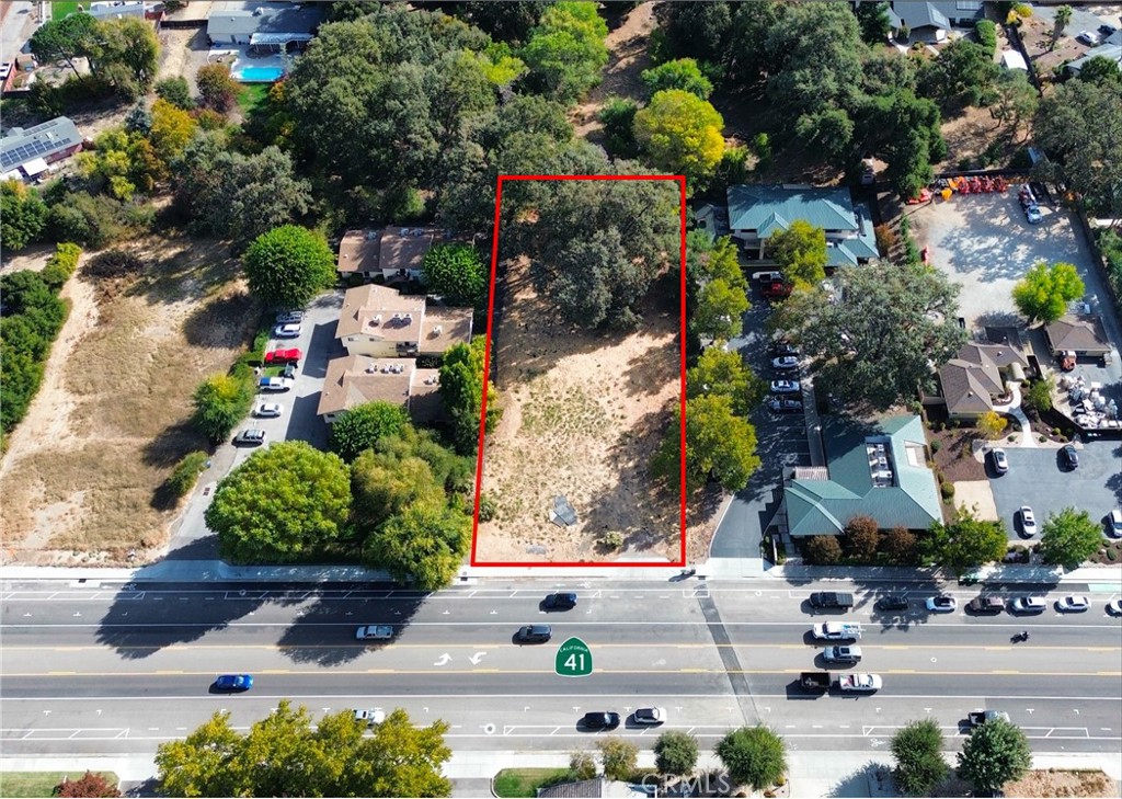 7605 Morro Road Property Photo