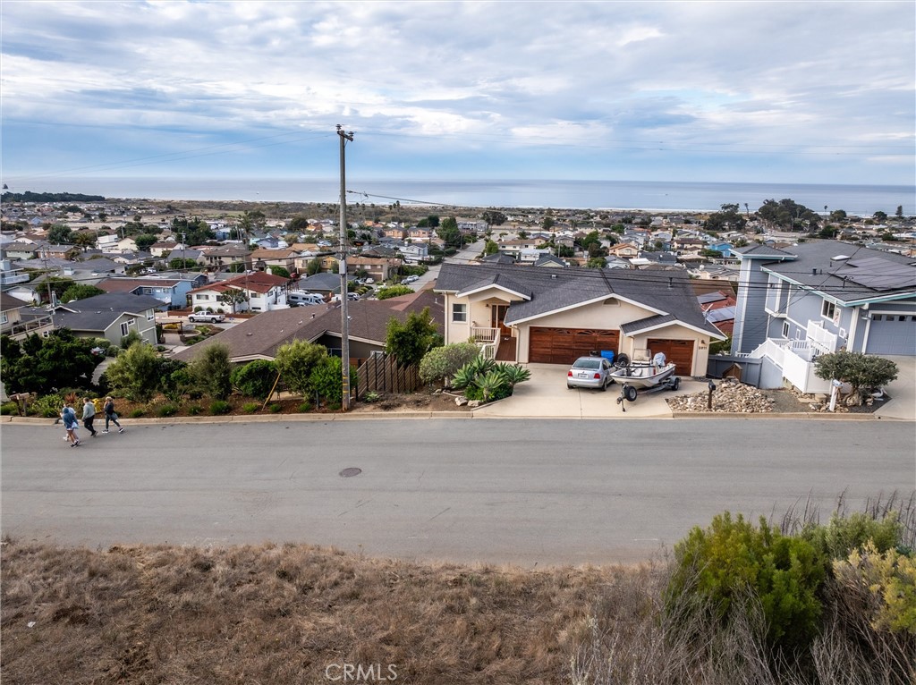 2810 Juniper Avenue Property Photo 2