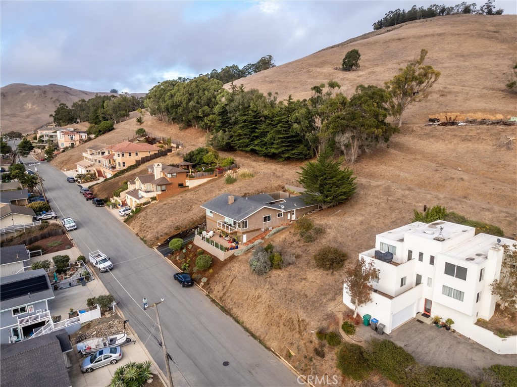 2810 Juniper Avenue Property Photo 12