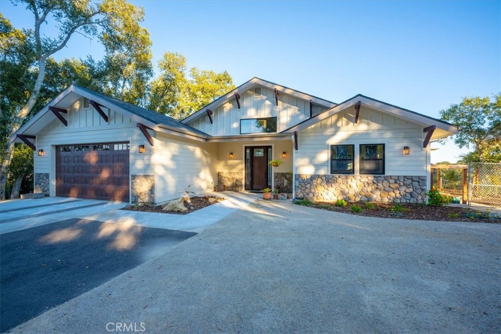 9094 La Canada Road Property Photo 1