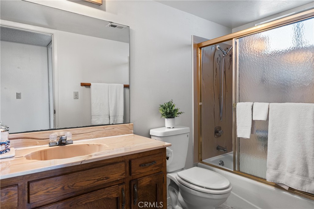 2631 Nutmeg Avenue Property Photo 26
