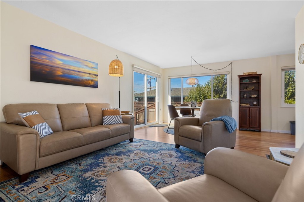 855 Olive Street Property Photo 8