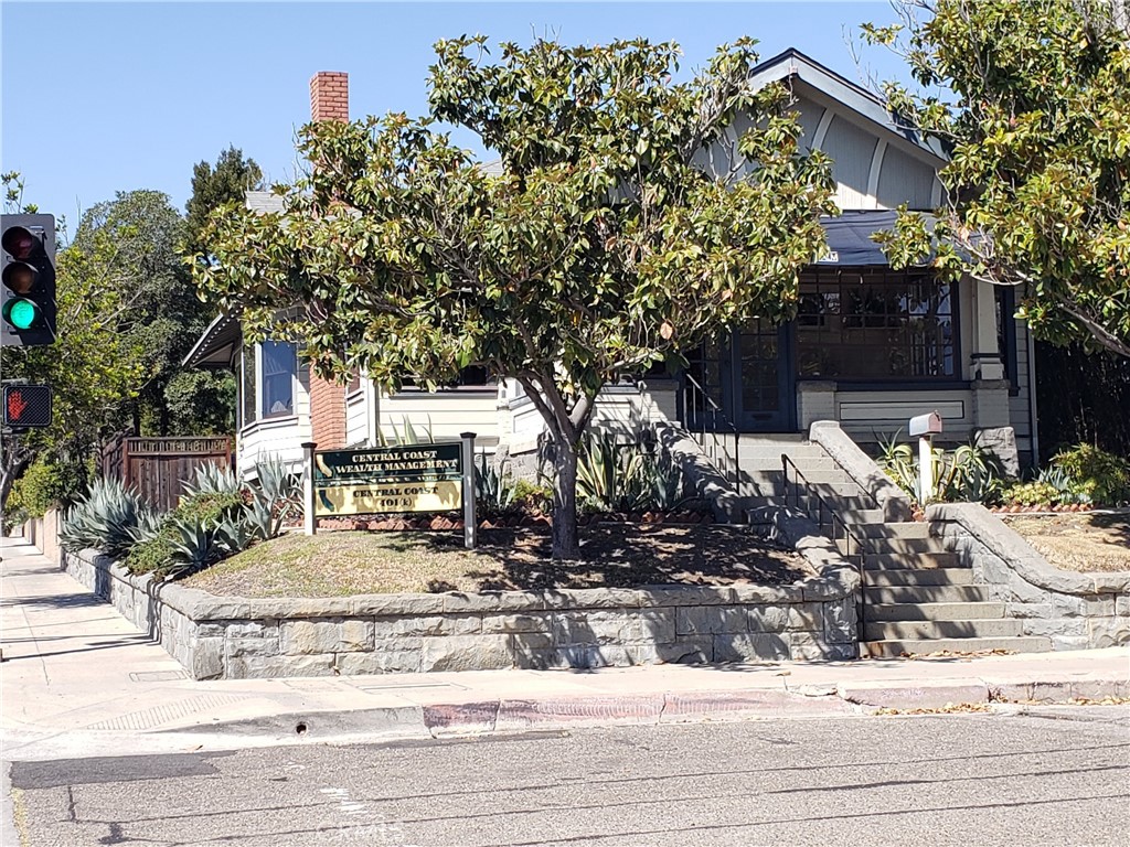 1104 Palm Street Property Photo 3