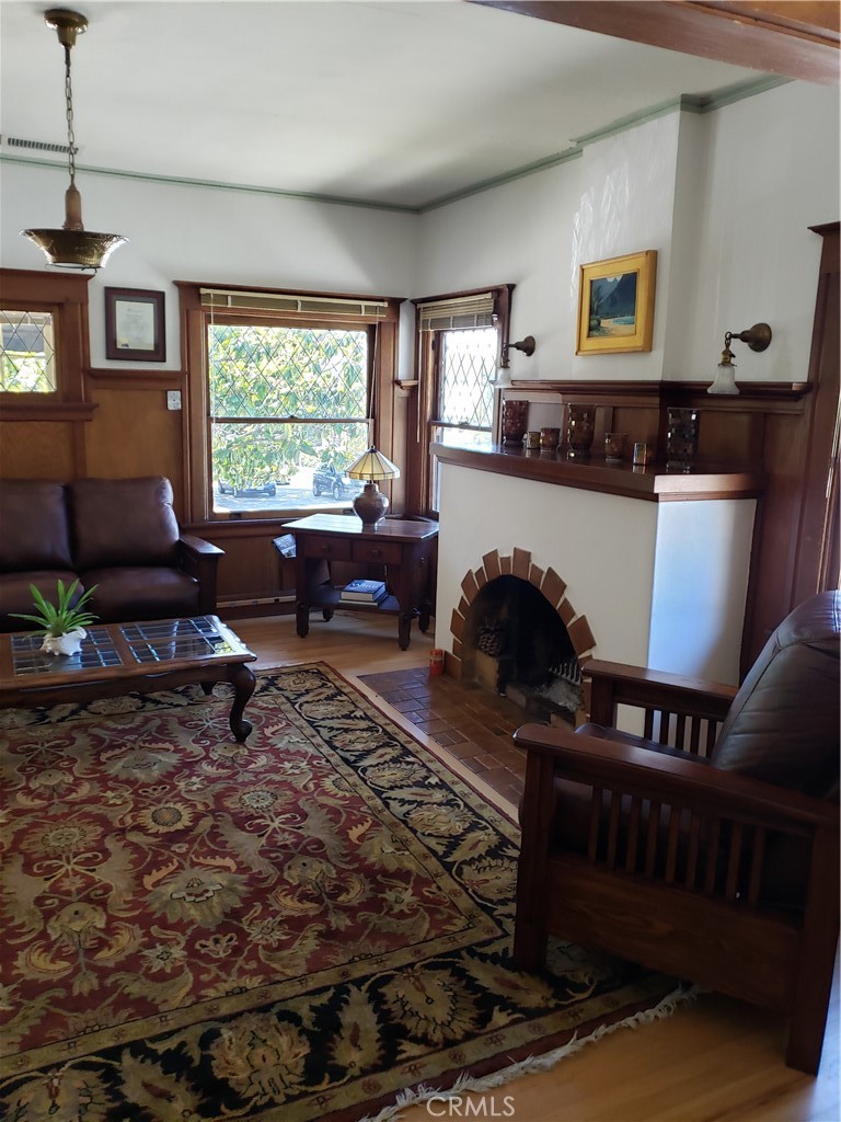 1104 Palm Street Property Photo 4