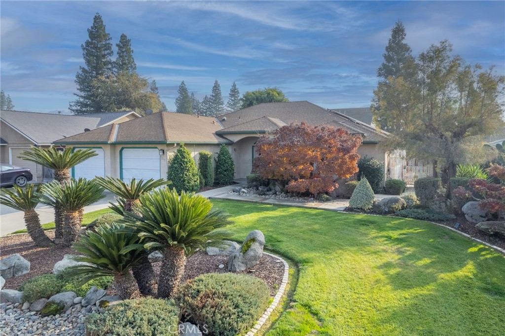 1585 W Riverglen Avenue Property Photo