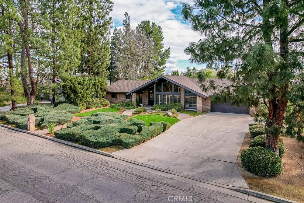 1399 W Alluvial Avenue Property Photo