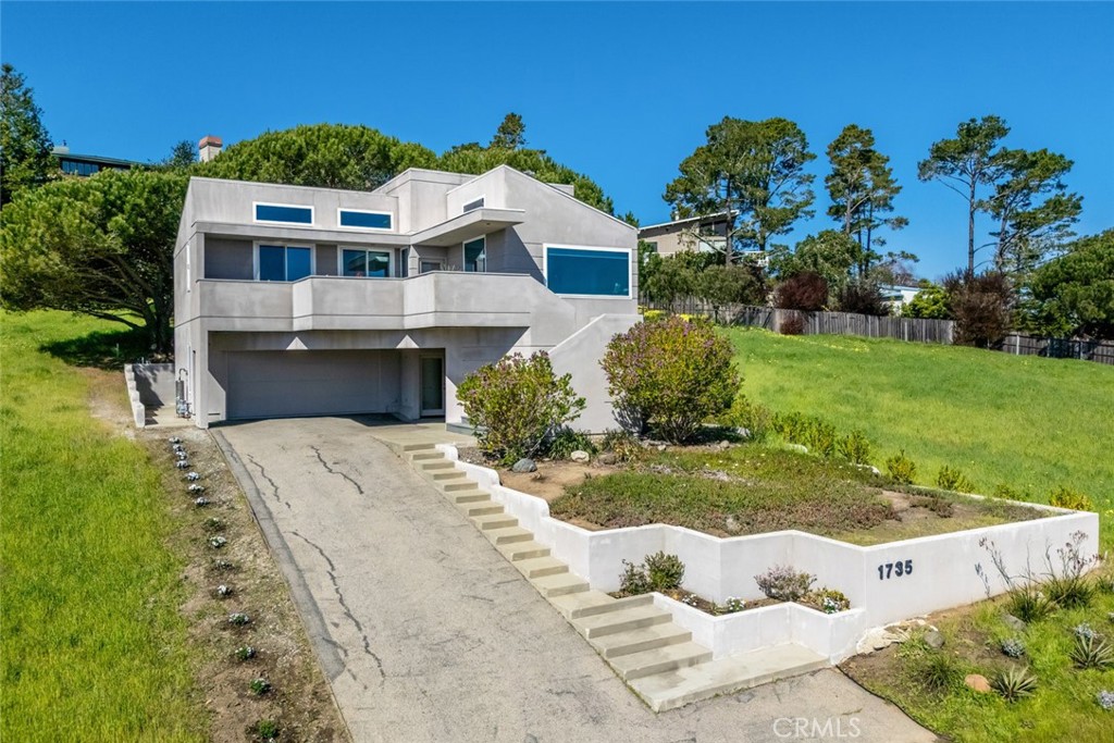 1735 Spencer Street Property Photo