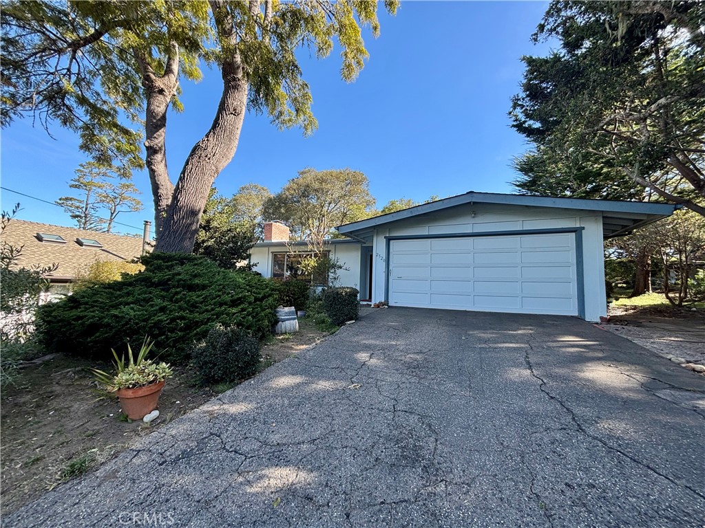 2520 Pierce Avenue Property Photo