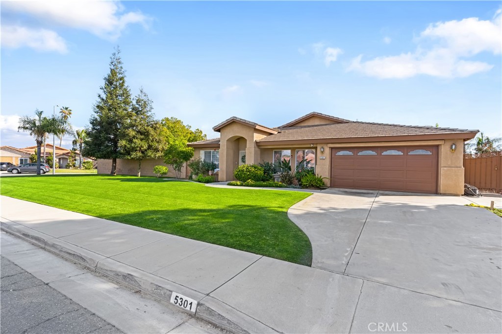 5301 Benevento Court Property Photo