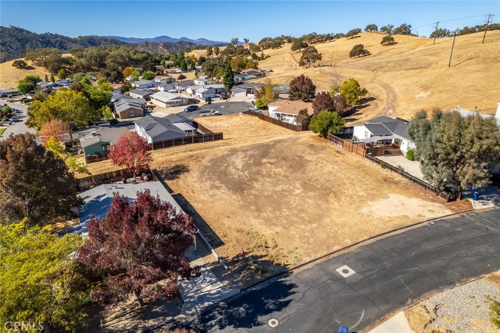 4135 Shetland Way Property Photo 1