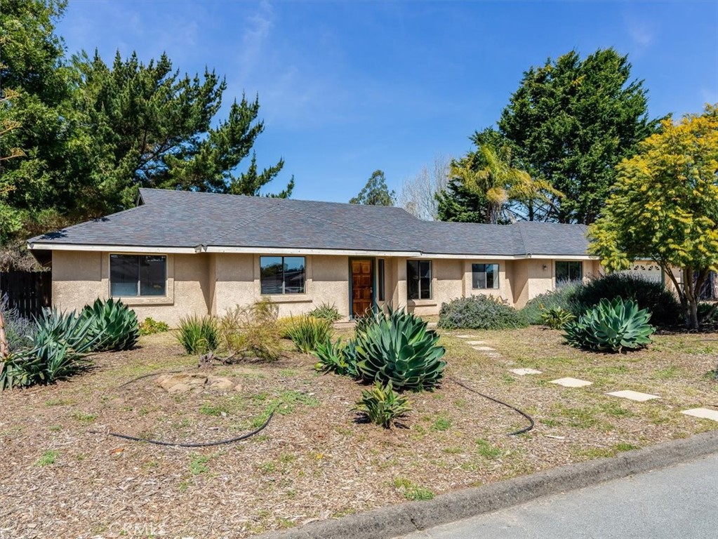470 Lantana Street Property Photo