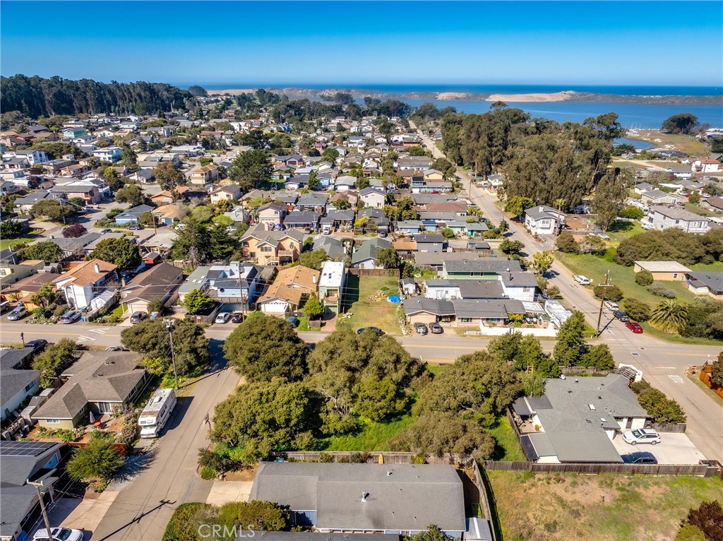 1830 Pine Avenue Property Photo