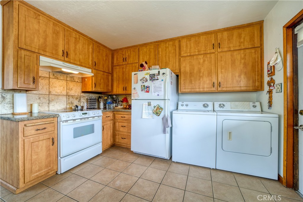 389 Pismo & 1417 Carmel Property Photo 11