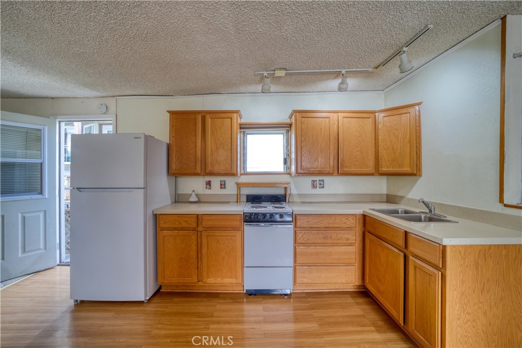 389 Pismo & 1417 Carmel Property Photo 17